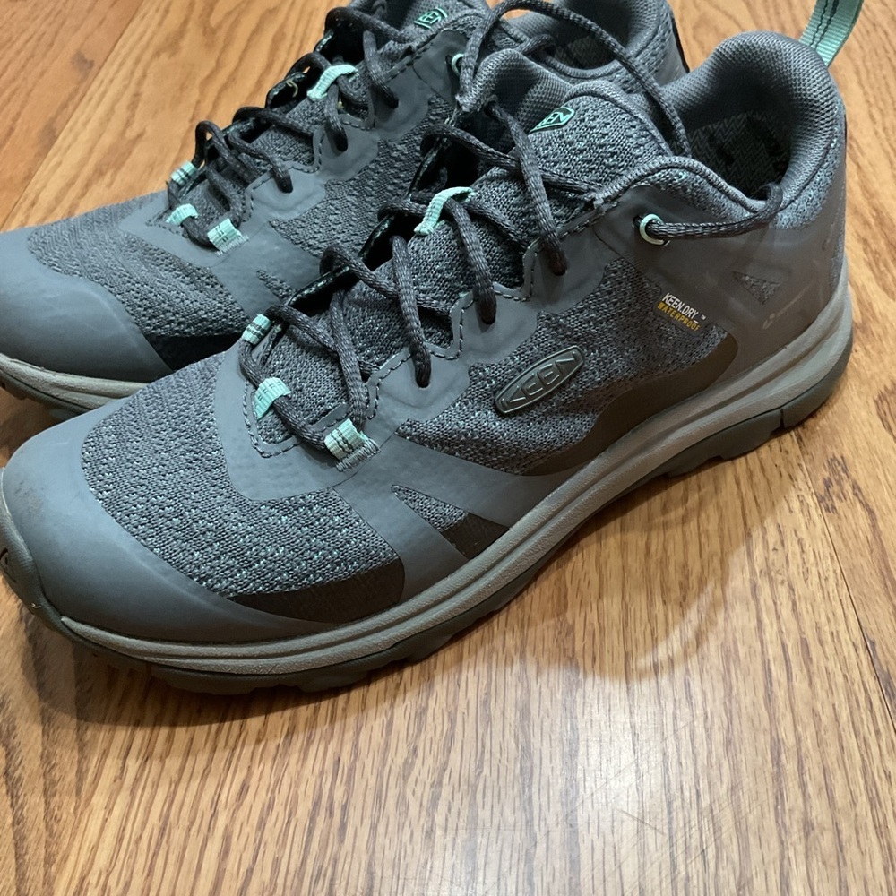 Keen women’s Terradora II waterproof hiking Gray teal Athletic Shoes size 7.5